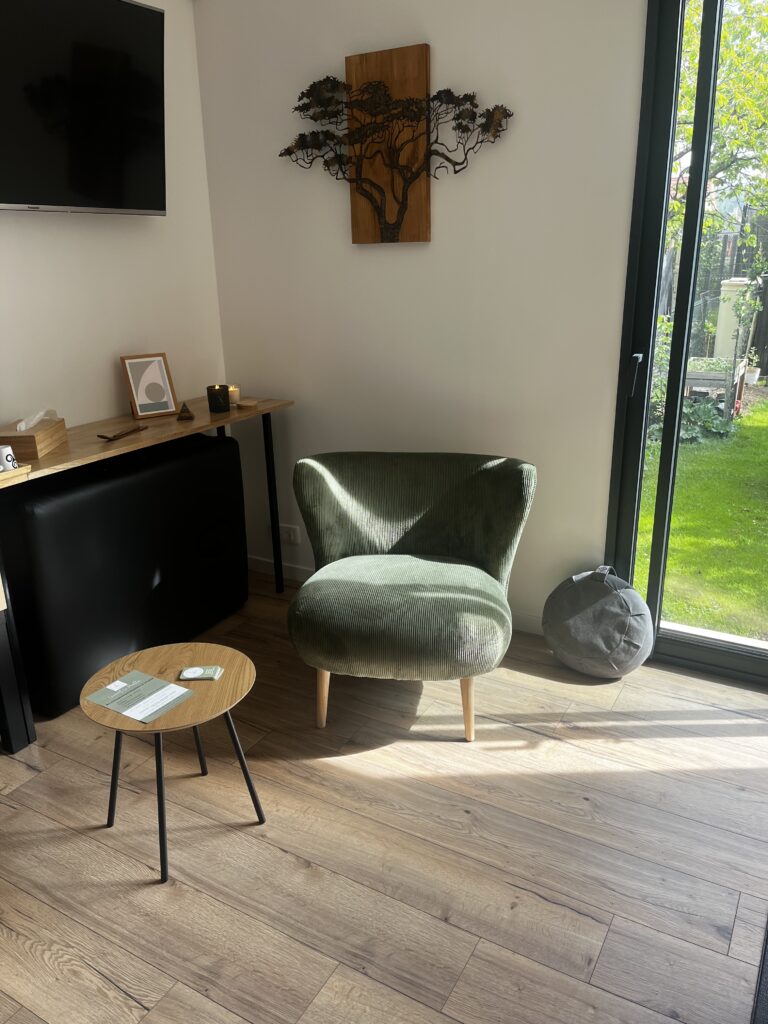 Philosophie Espace d’accueil lumineux du cabinet de Laurent Le Priellec à Sotteville-lès-Rouen